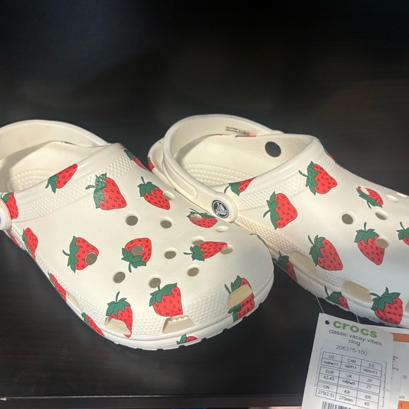 CROCS Classic Vacay Vibes Clog Strawberry print Mens 9 Womens 11 RARE - Picture 4 of 4